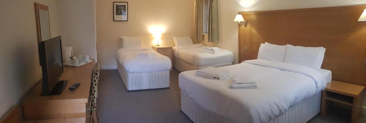 Marsh Farm Hotel Swindon Exterior foto