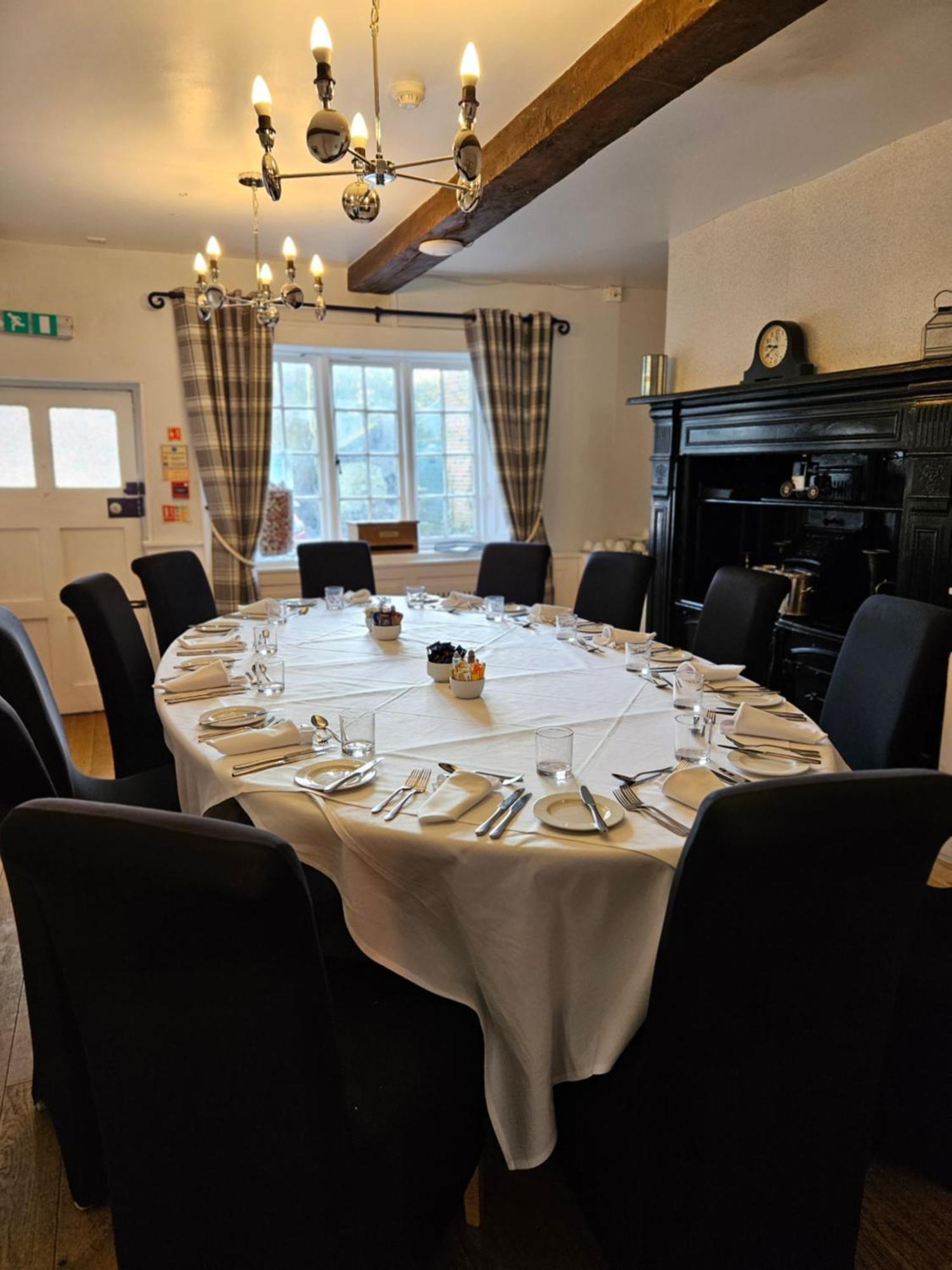 Marsh Farm Hotel Swindon Exterior foto