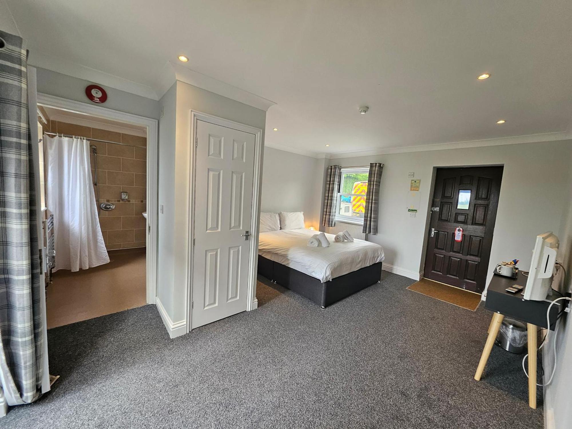 Marsh Farm Hotel Swindon Exterior foto