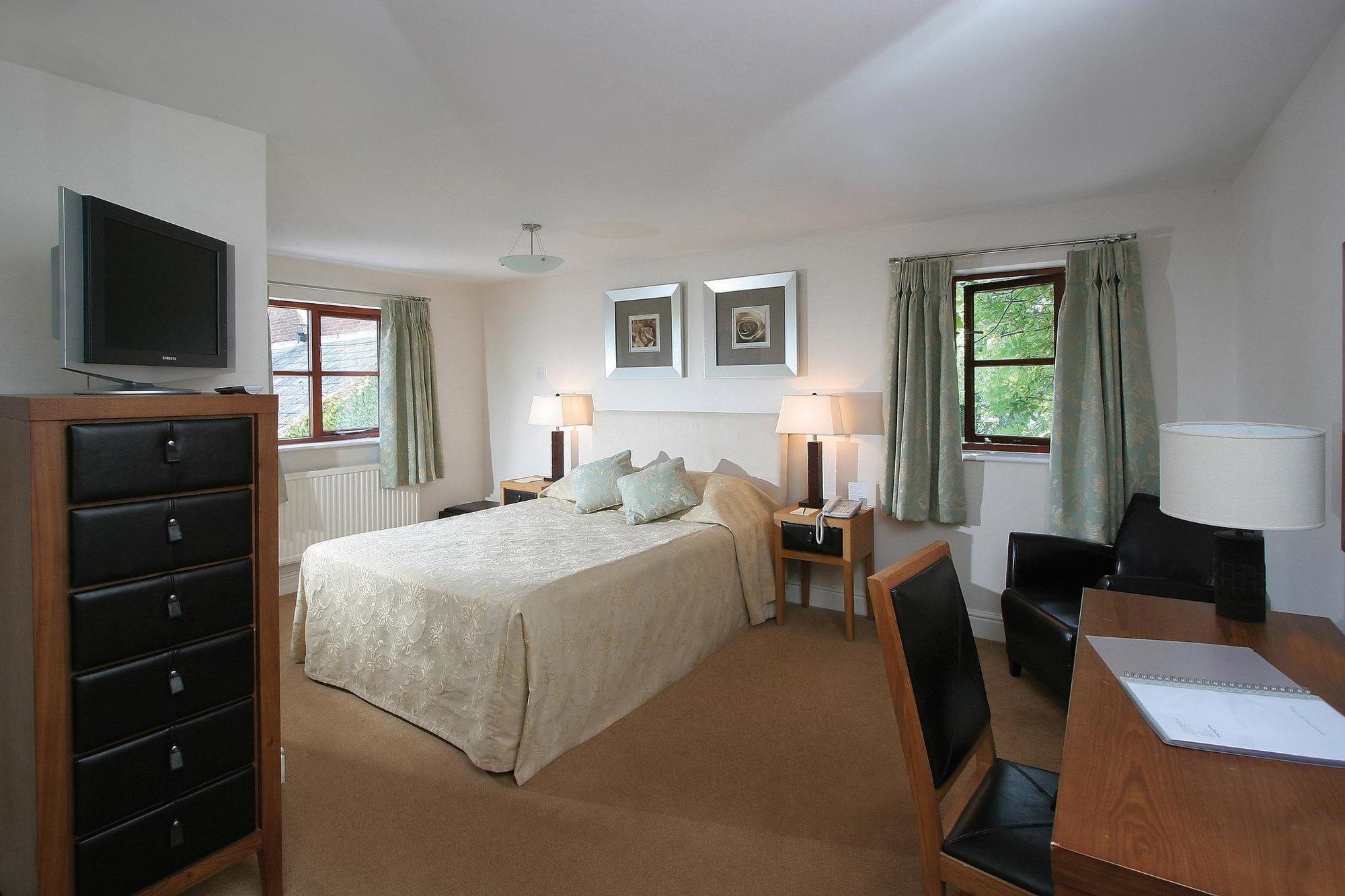 Marsh Farm Hotel Swindon Exterior foto